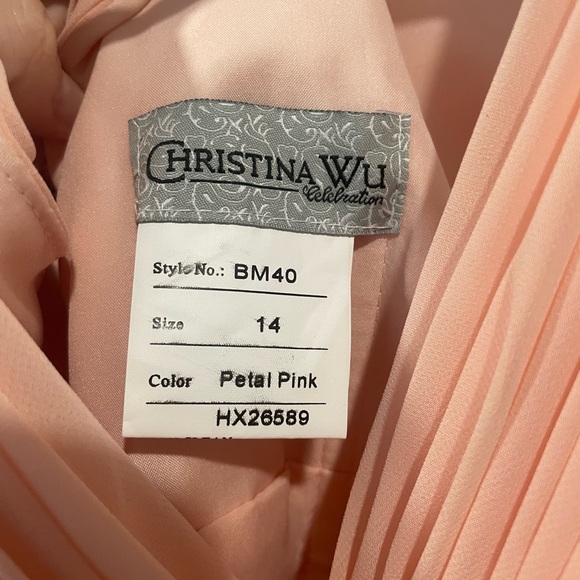 Pale pink bridesmaid’s dress - Picture 3 of 5